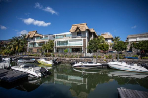 Waterfront Apartment in Marina with sea Access